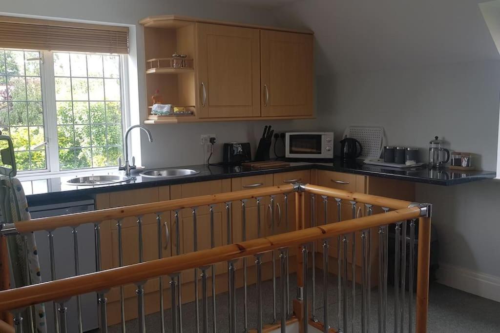 Peaceful Self Contained Studio In Lovely Garden. Hinckley Exterior foto
