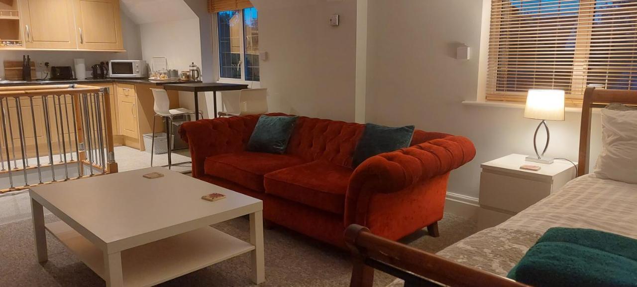 Peaceful Self Contained Studio In Lovely Garden. Hinckley Exterior foto